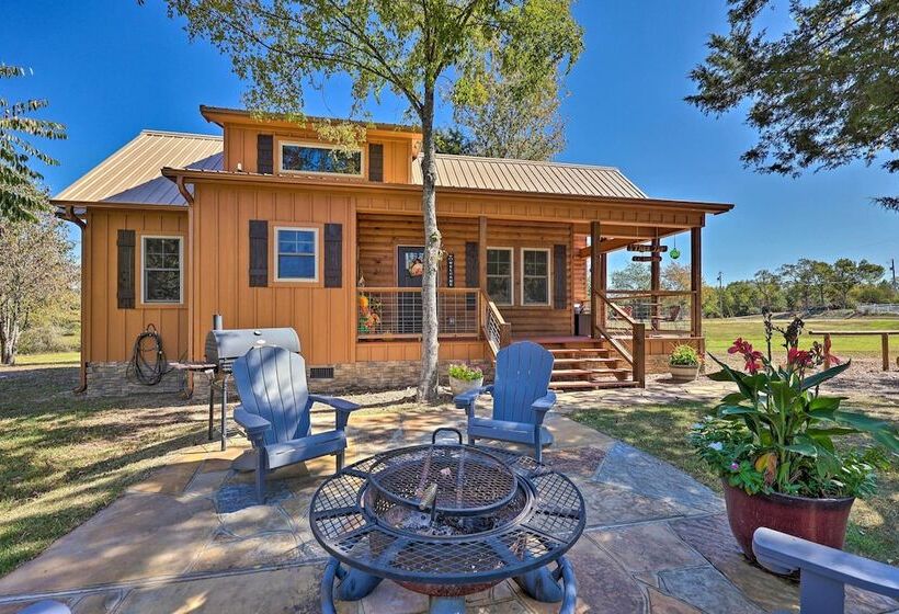 3 Mi To Lake Hamilton:  Tree Top Cabin