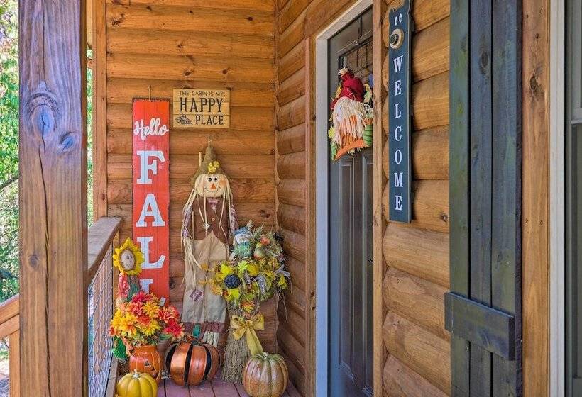 3 Mi To Lake Hamilton:  Tree Top Cabin