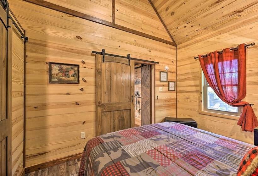 3 Mi To Lake Hamilton:  Tree Top Cabin