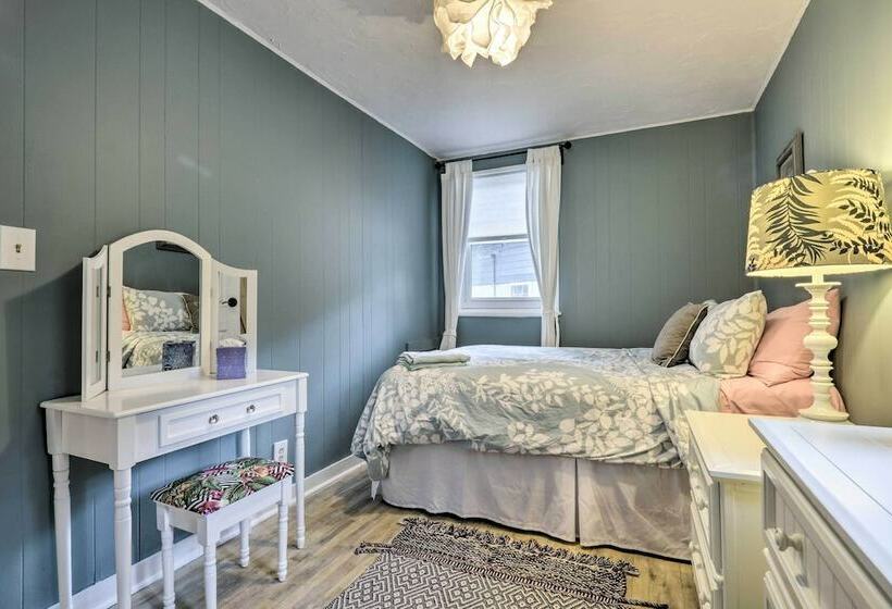 Eclectic Durham Home W/ Deck < 2 Mi To Dtwn!