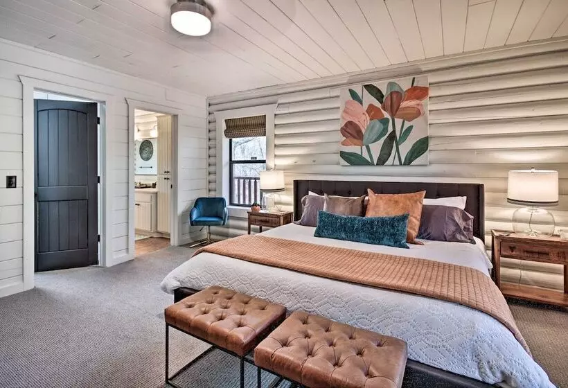 Enchanting Forested Cabin W/ Fire Pit & Grill