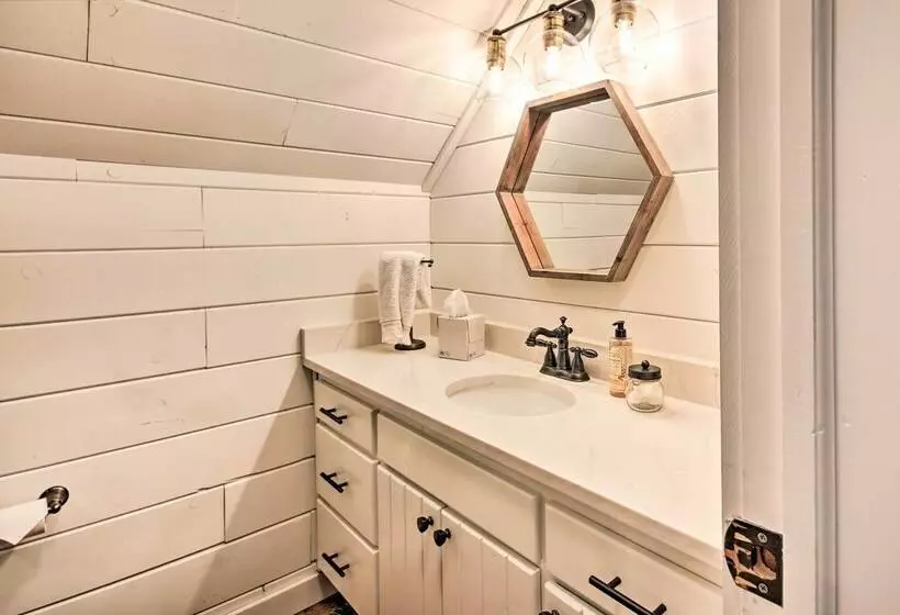 Enchanting Forested Cabin W/ Fire Pit & Grill