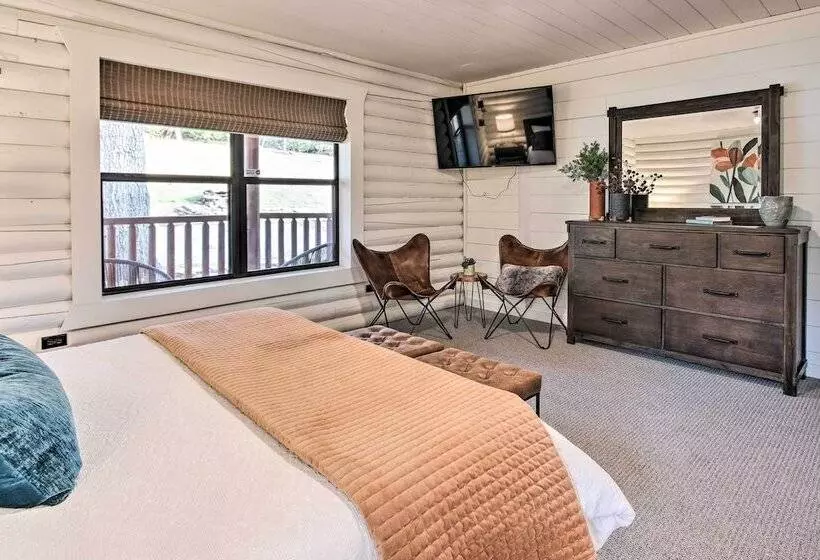 Enchanting Forested Cabin W/ Fire Pit & Grill