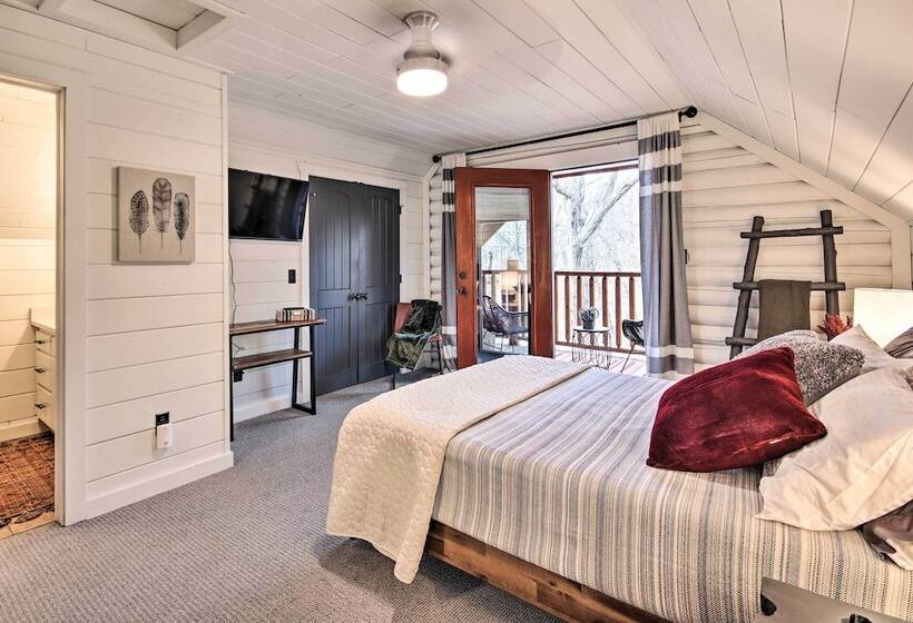 Enchanting Forested Cabin W/ Fire Pit & Grill