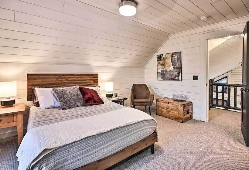 Enchanting Forested Cabin W/ Fire Pit & Grill