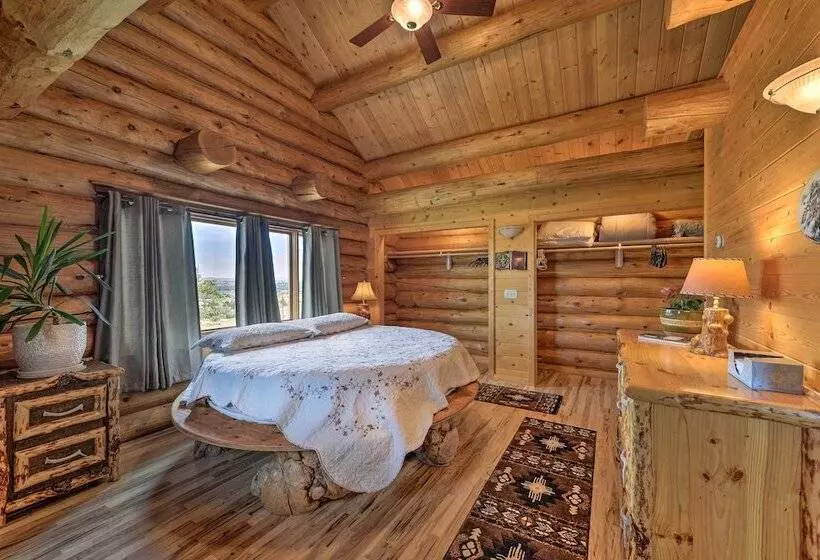 Exquisite Log Home With Lander Valley Views!