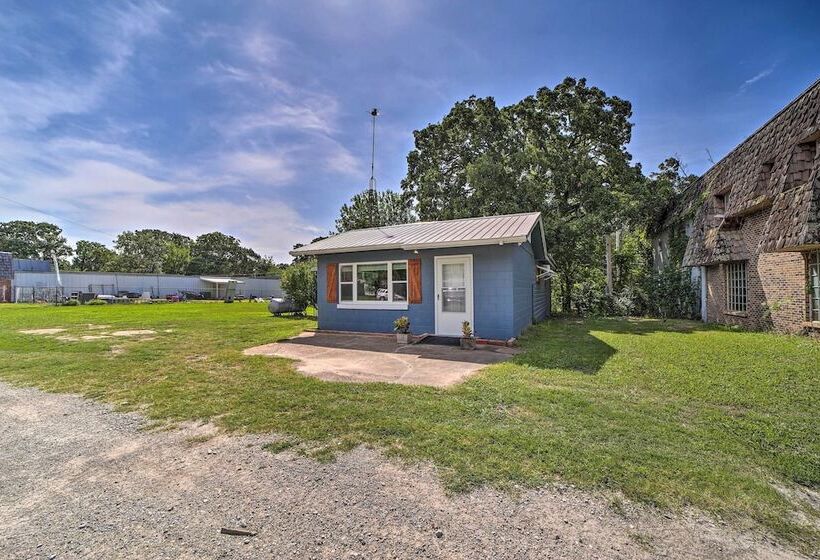 Walk To Lake: Historic Disney Home