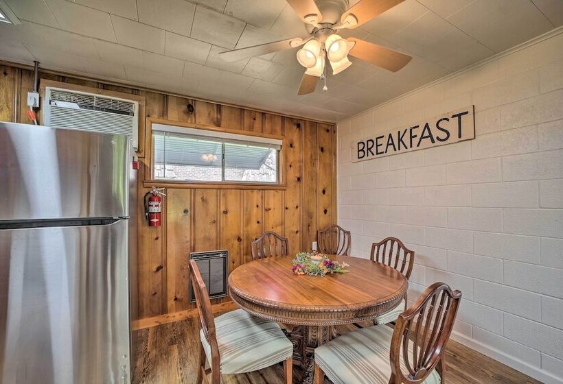 Walk To Lake: Historic Disney Home