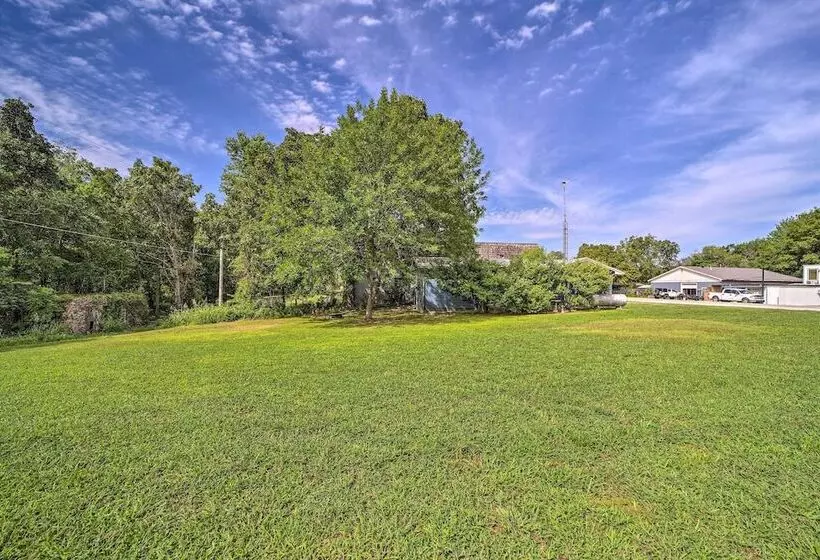 Walk To Lake: Historic Disney Home