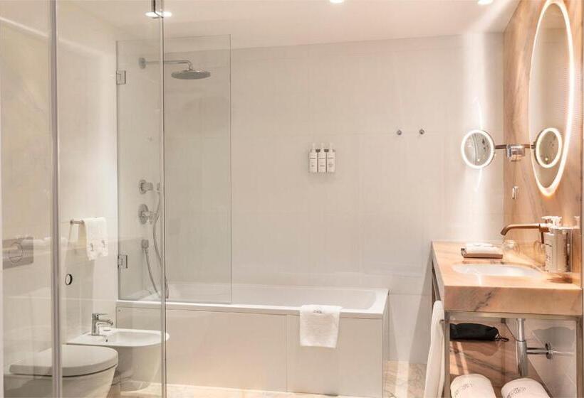 Hotel Convent Square Lisbon, Vignette Collection, An Ihg