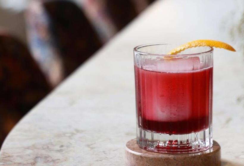 Hotel Convent Square Lisbon, Vignette Collection, An Ihg