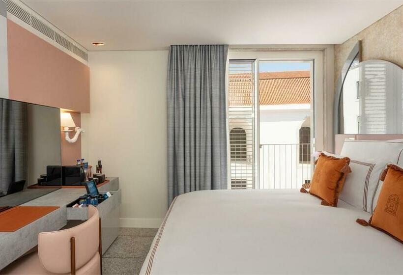 Hotel Convent Square Lisbon, Vignette Collection, An Ihg