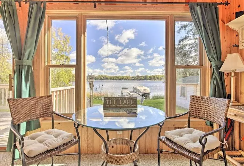 Hurley Lakefront Hideaway W/ Fire Pit & Dock!