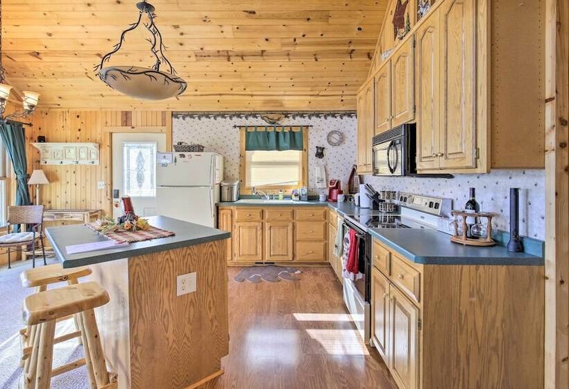 Hurley Lakefront Hideaway W/ Fire Pit & Dock!