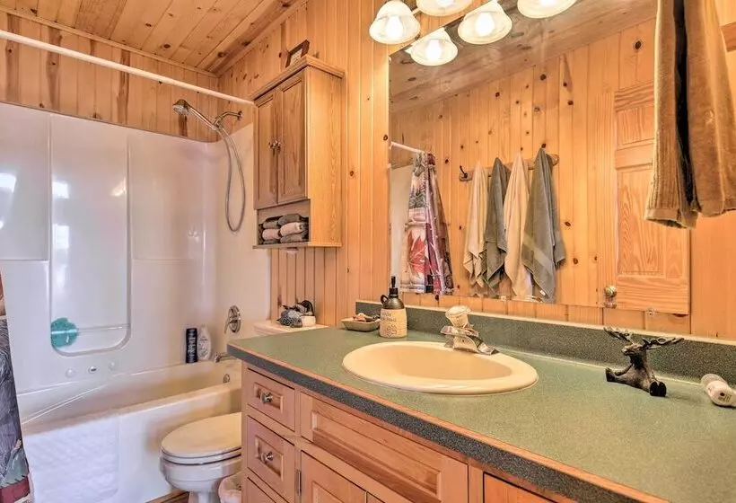 Hurley Lakefront Hideaway W/ Fire Pit & Dock!