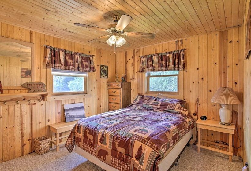 Hurley Lakefront Hideaway W/ Fire Pit & Dock!