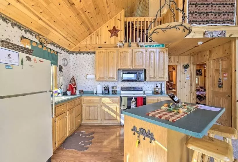 Hurley Lakefront Hideaway W/ Fire Pit & Dock!