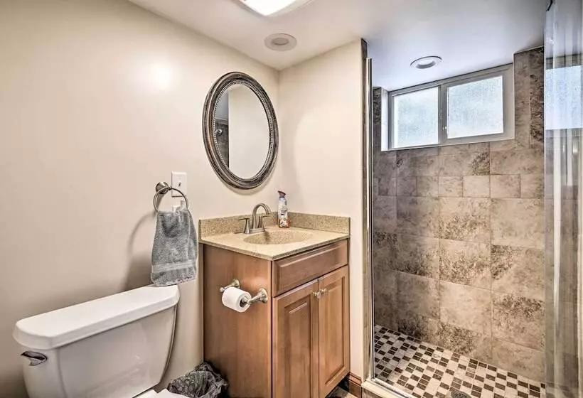 Indian Lake Retreat W/ Wet Bar & Covered Deck