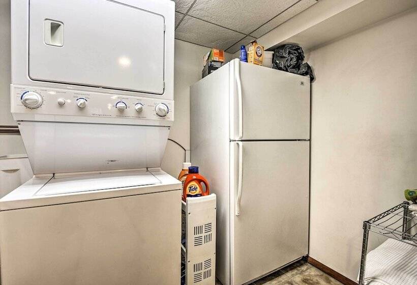 Indian Lake Retreat W/ Wet Bar & Covered Deck