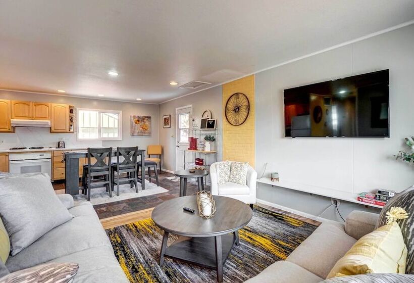 Laramie Vacation Rental: 2 Mi To Downtown!