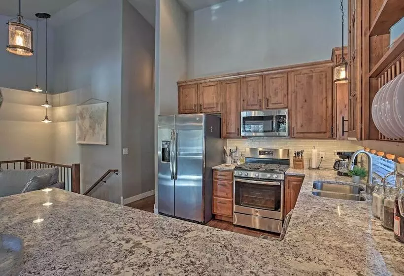 Lead Family Home W/ Hot Tub, 2 Mi To Deer Mountain