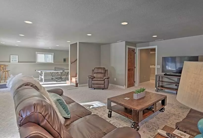 Lead Family Home W/ Hot Tub, 2 Mi To Deer Mountain