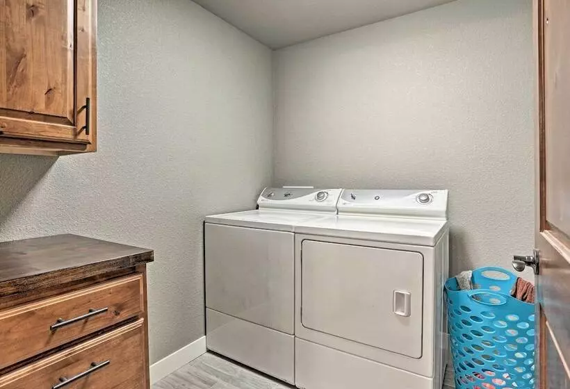 Lead Family Home W/ Hot Tub, 2 Mi To Deer Mountain