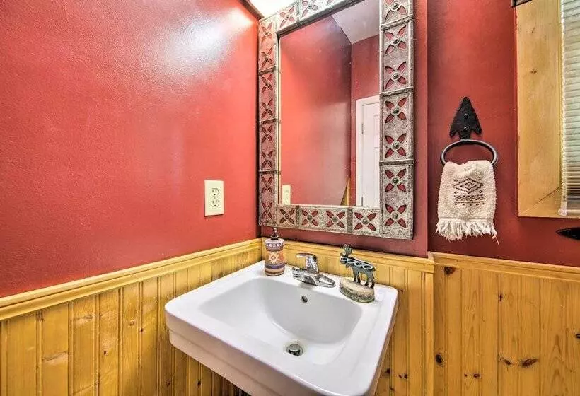 11 Mi To Calaboose Cellars: Marble Cabin W/ Deck!