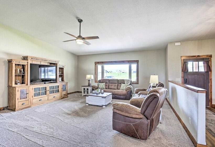 Luxe Spearfish Hideaway: Golf, Hike, Explore!