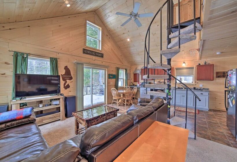 Manistique Cabin W/ Grill   Near Thunder Lake