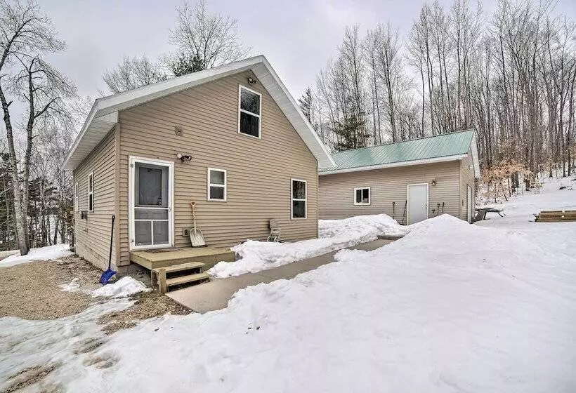 Manistique Cabin W/ Grill   Near Thunder Lake