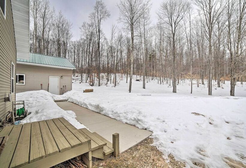 Manistique Cabin W/ Grill   Near Thunder Lake