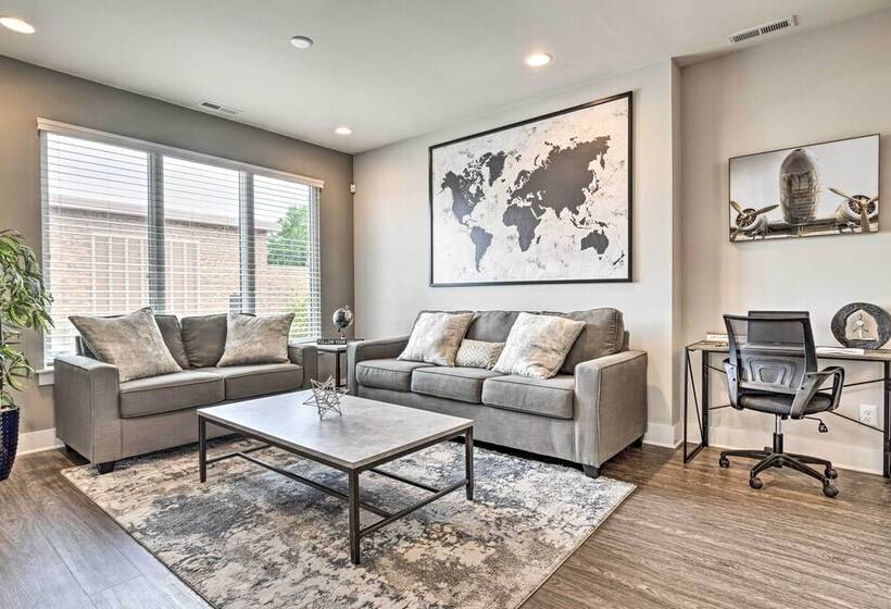 Modern Indianapolis Home W/ Skyline Views