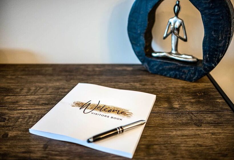 Modern Indianapolis Home W/ Skyline Views