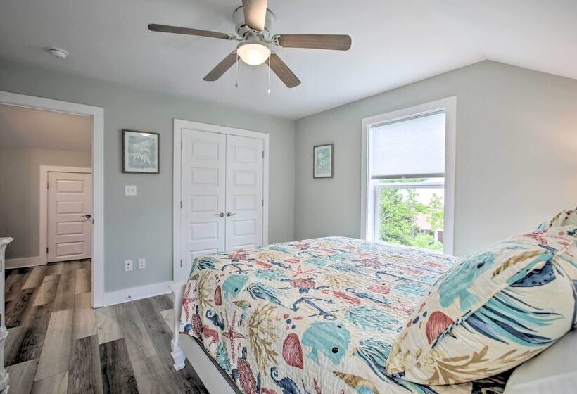Modern Waveland Home W/ Deck, Walk To Beach!