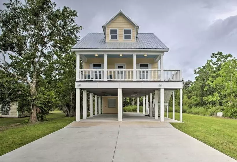 Modern Waveland Home W/ Deck, Walk To Beach!