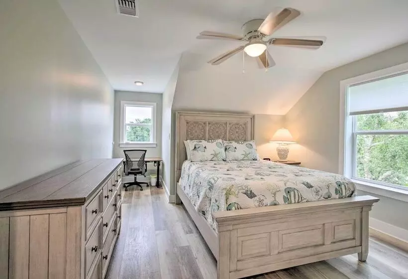 Modern Waveland Home W/ Deck, Walk To Beach!