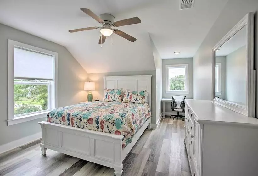 Modern Waveland Home W/ Deck, Walk To Beach!