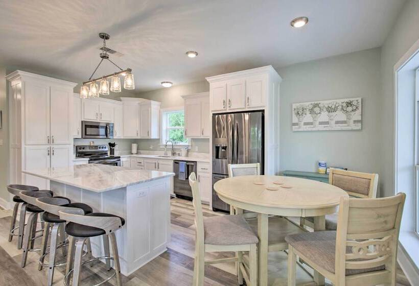 Modern Waveland Home W/ Deck, Walk To Beach!