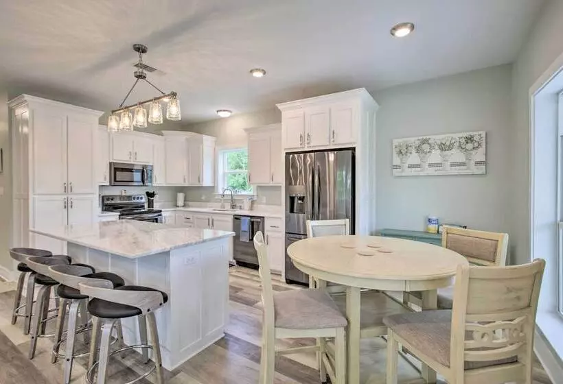 Modern Waveland Home W/ Deck, Walk To Beach!