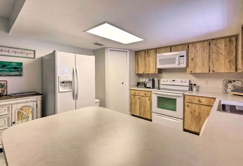 Outdoor Retreat In Edgewater W/ Private Pool