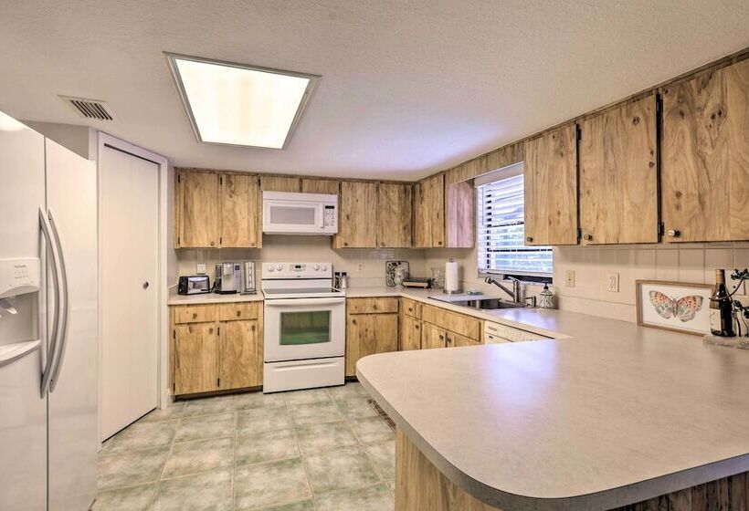 Outdoor Retreat In Edgewater W/ Private Pool