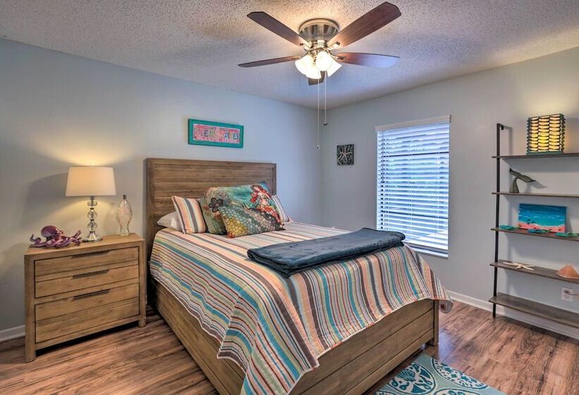 Outdoor Retreat In Edgewater W/ Private Pool