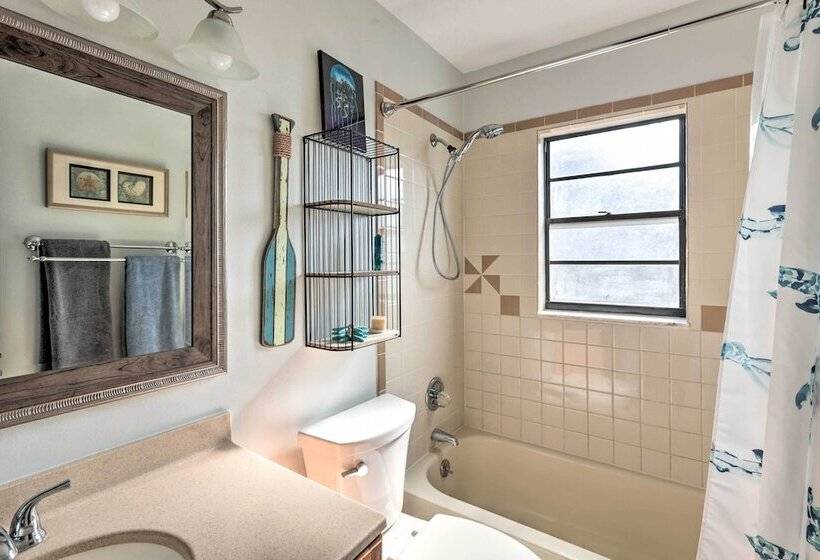 Outdoor Retreat In Edgewater W/ Private Pool