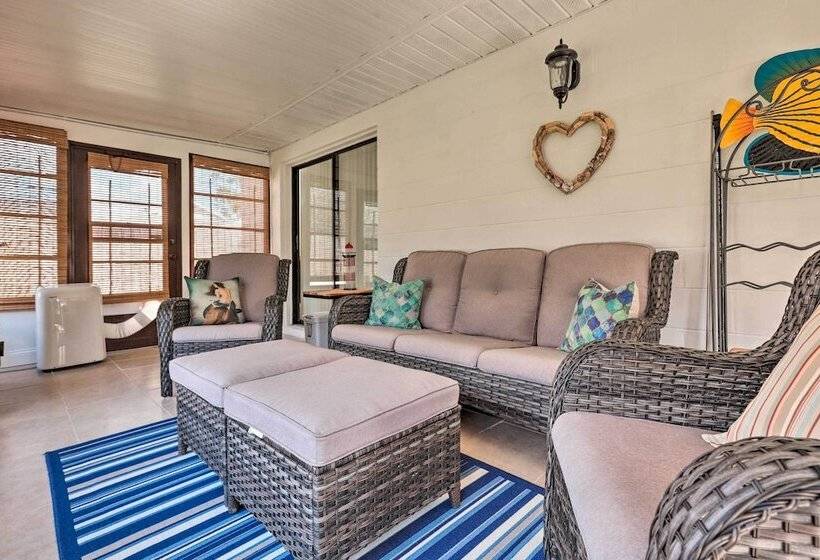 Outdoor Retreat In Edgewater W/ Private Pool