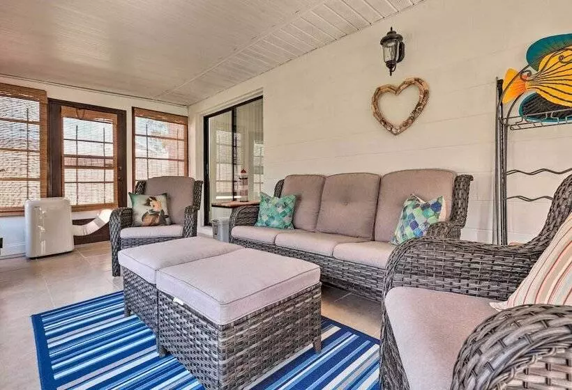 Outdoor Retreat In Edgewater W/ Private Pool