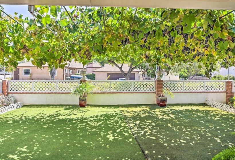 Romantic Pasadena Home W/ Covered Porch!