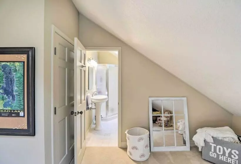 Peaceful Lakeside Retreat W/ Deck & Amazing Views!