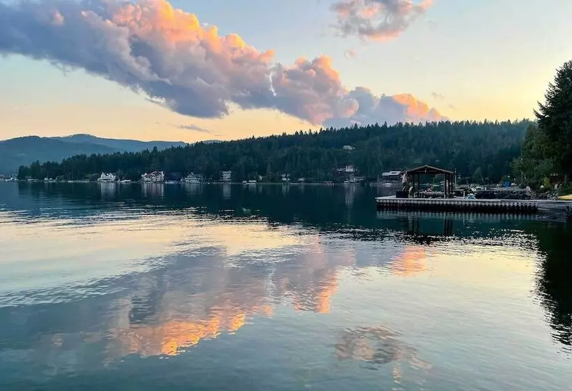 Peaceful Lakeside Retreat W/ Deck & Amazing Views!