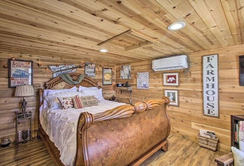 Peaceful Pet Friendly Franklin Cottage On 15 Acres